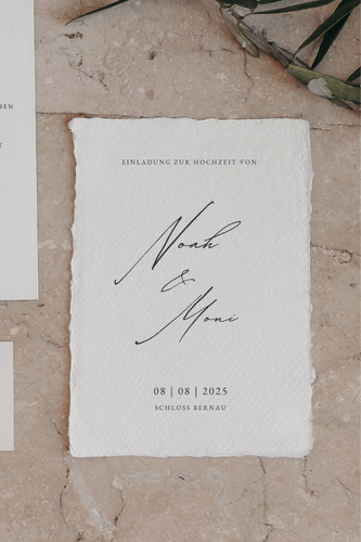 Die Bedeutung von Papieren und Materialien in der Hochzeitspapeterie: Wie die Wahl des richtigen Papiers eure Hochzeit einzigartig macht