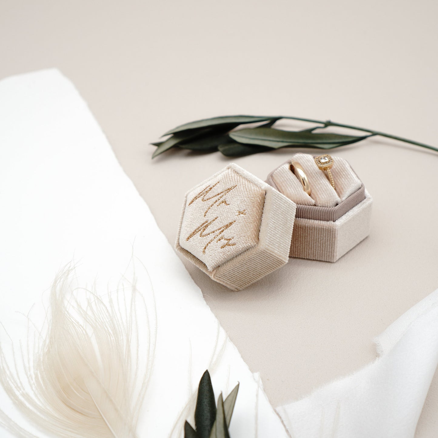 Ringbox "Mr & Mrs" in 4 Farben