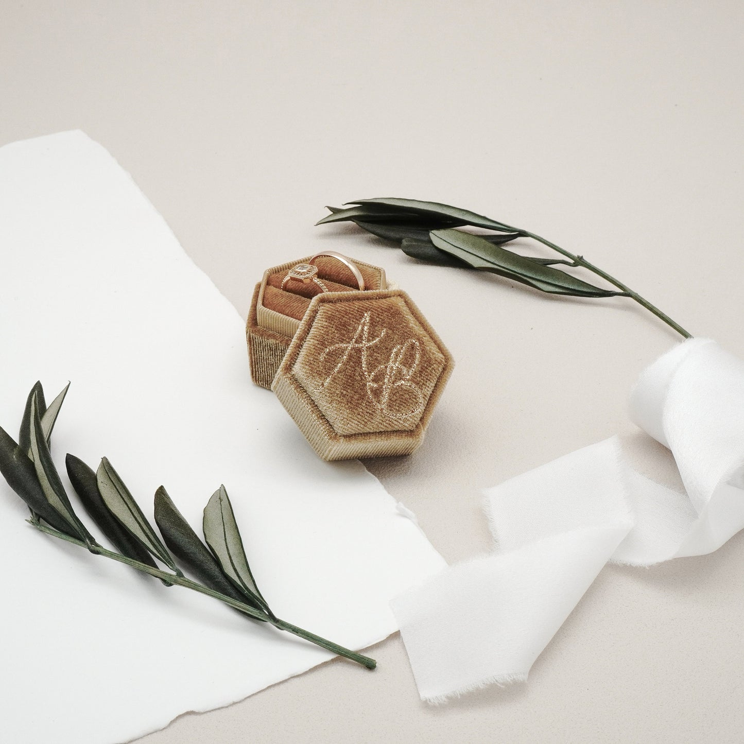 Ringbox mit Monogram in 4 Farben