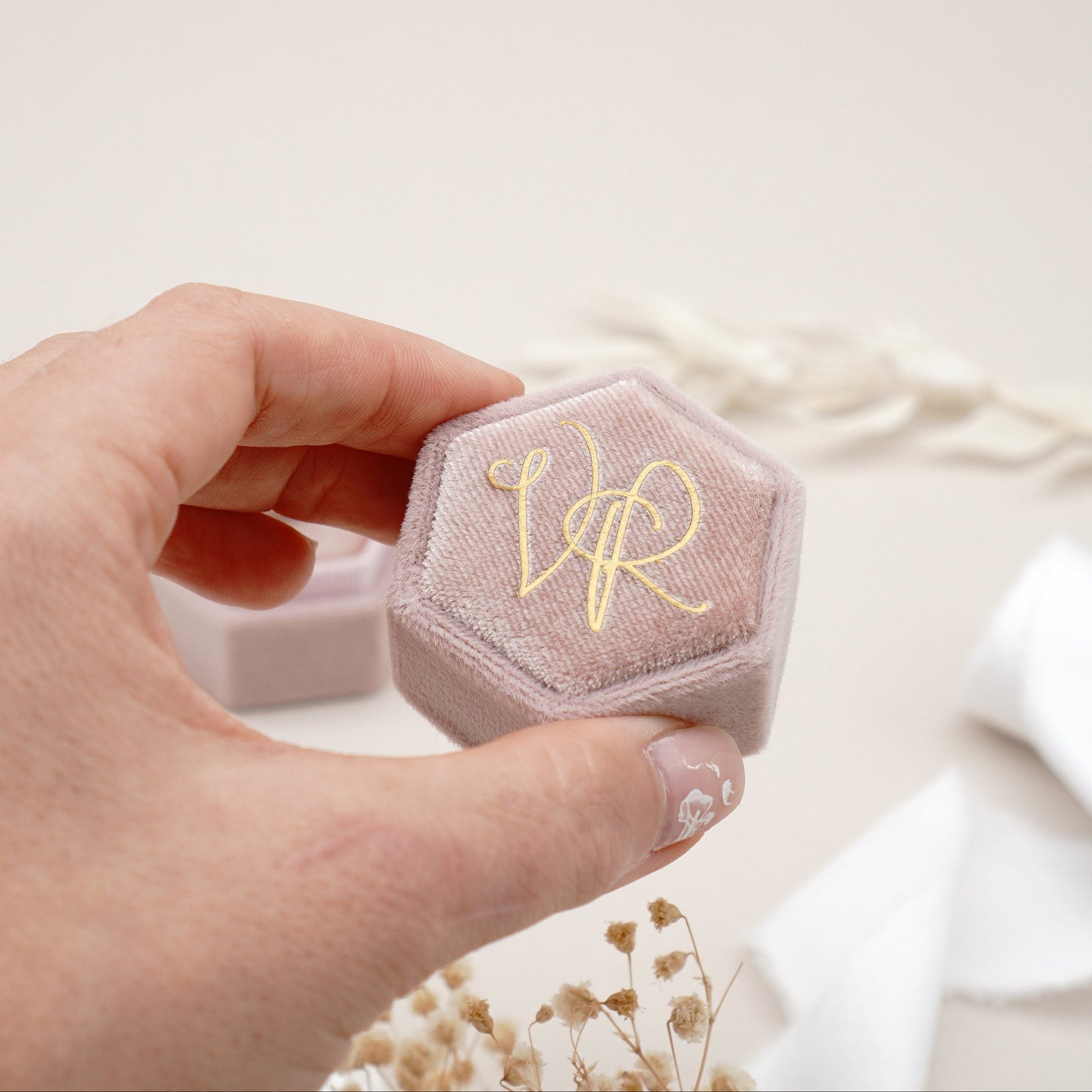 Ringbox mit Monogram in 4 Farben