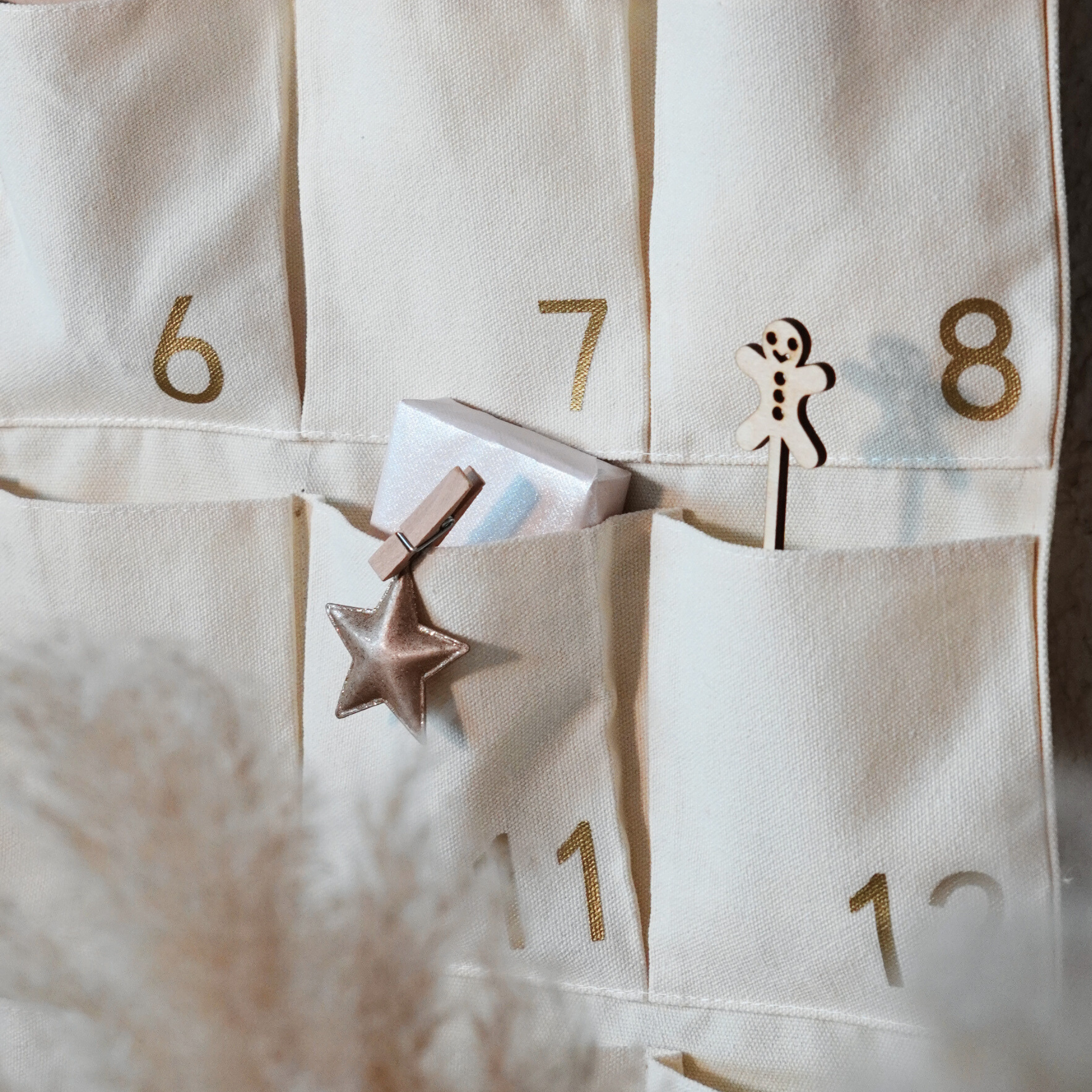 Stoff Adventskalender mit 24 Taschen