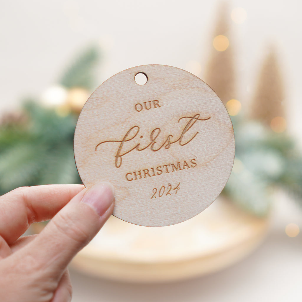 Our first Christmas 2025 - Weihnachtsanhänger aus Holz