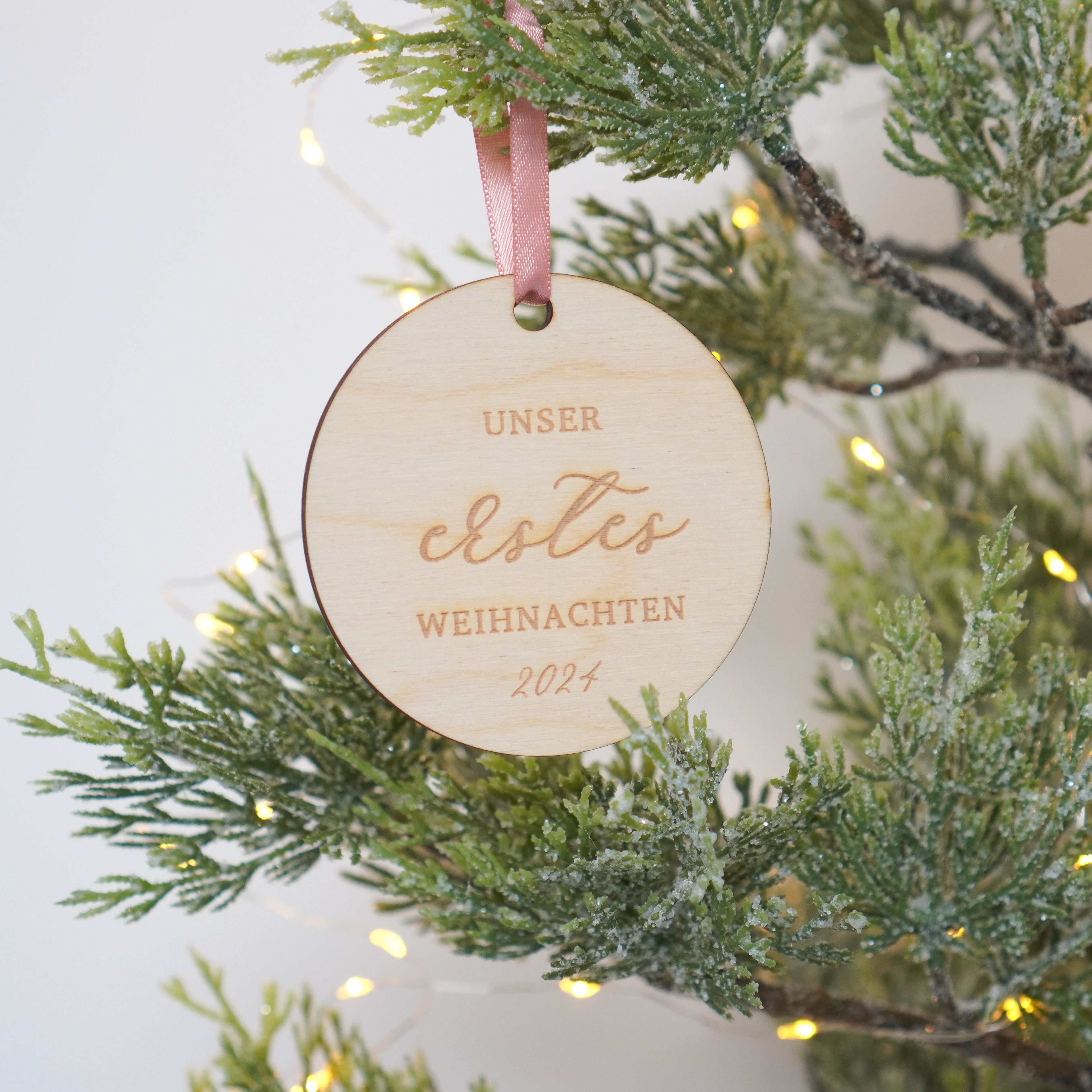 Unser erstes Weihnachten 2025 - Weihnachtsanhänger aus Holz
