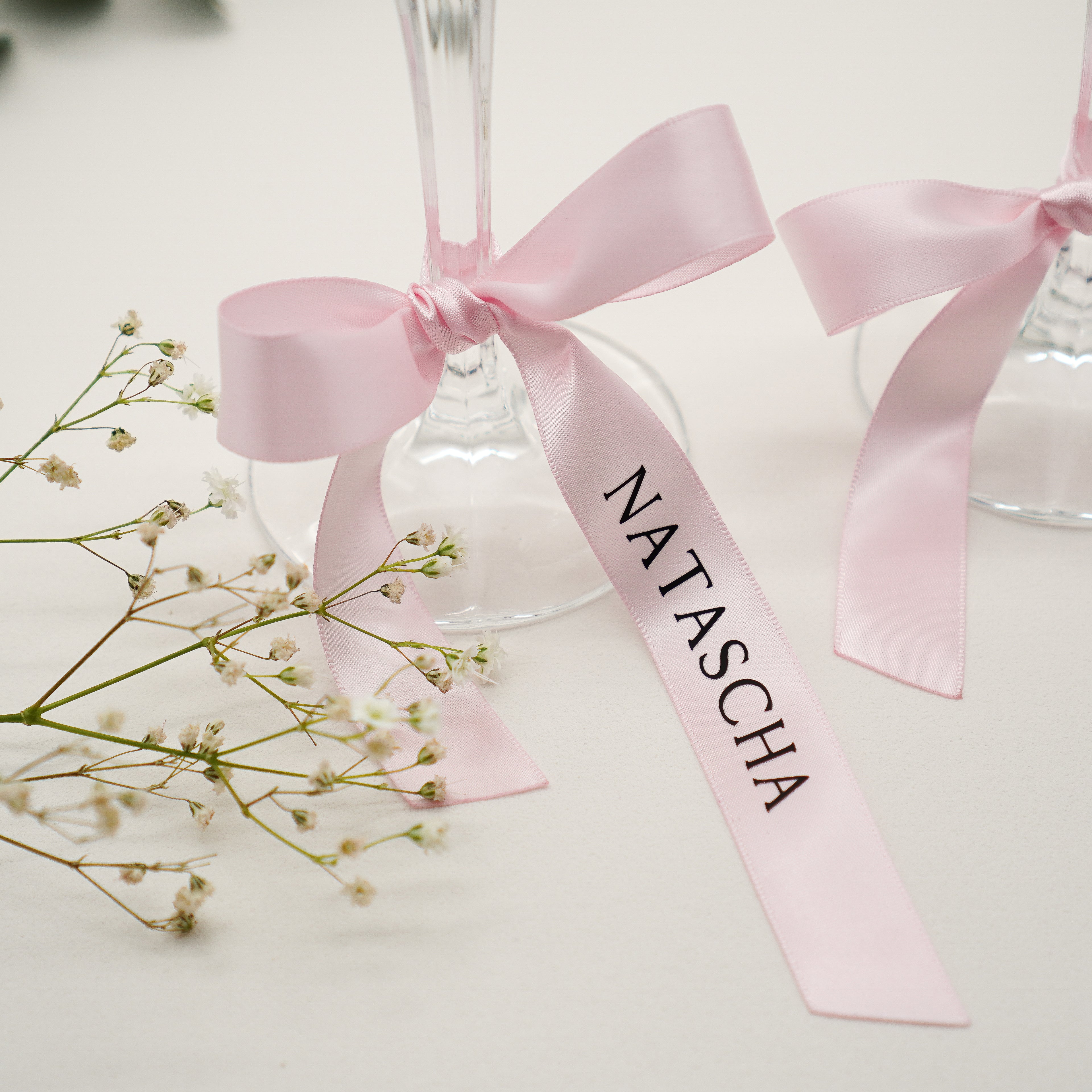 Personalisierte Satinbänder in Blush