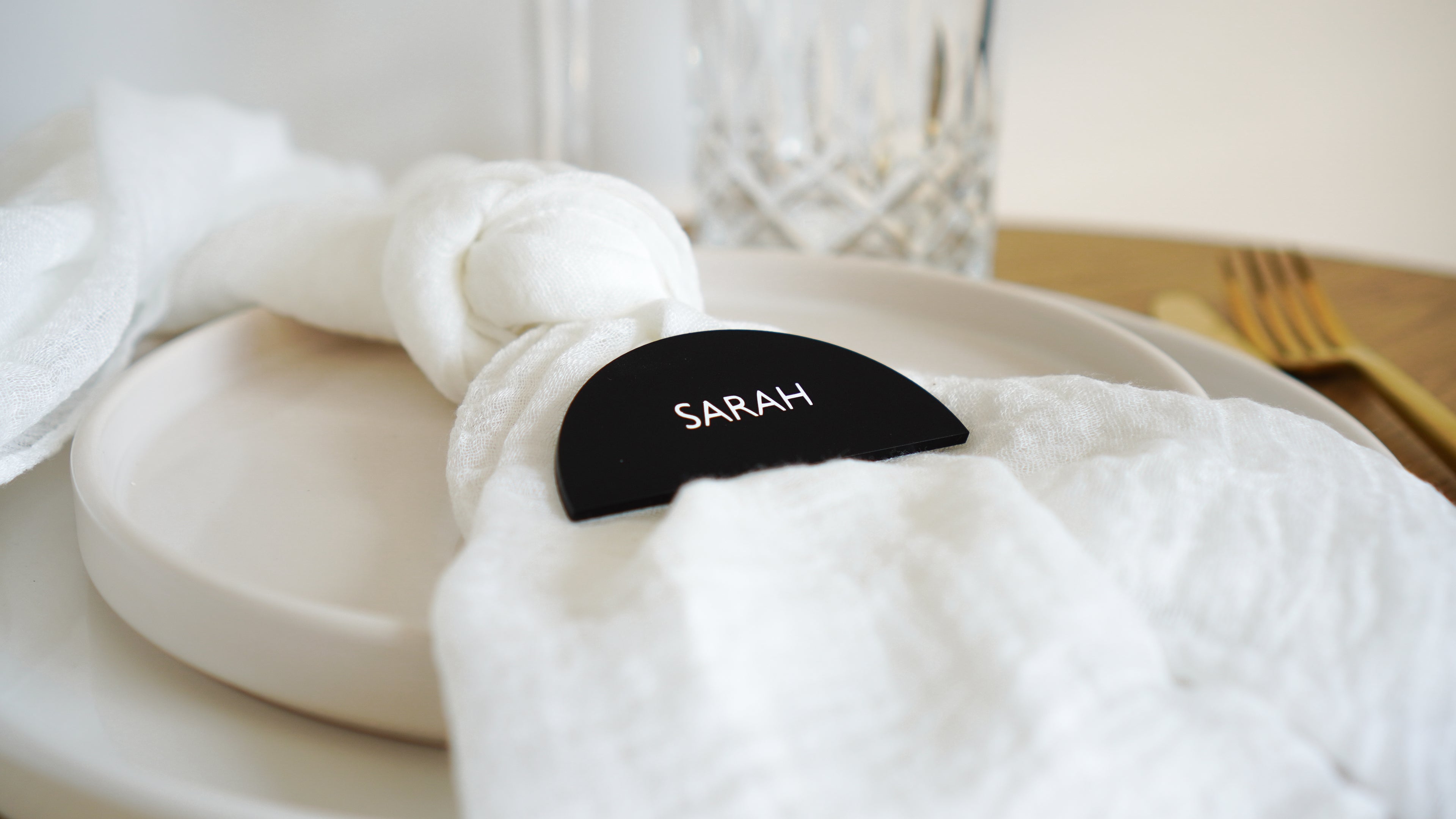 Halbmond Platzkarten in Schwarz