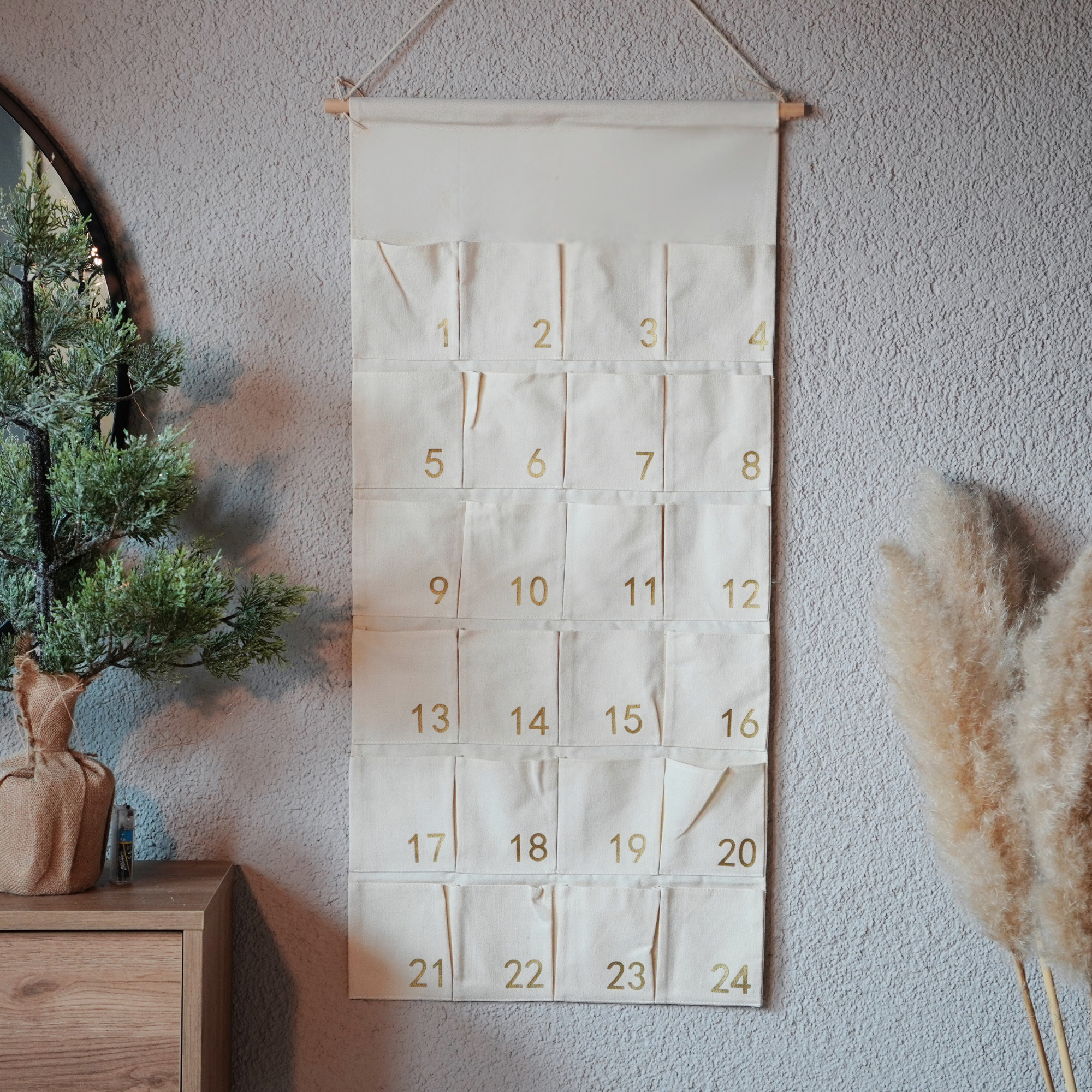 Stoff Adventskalender mit 24 Taschen