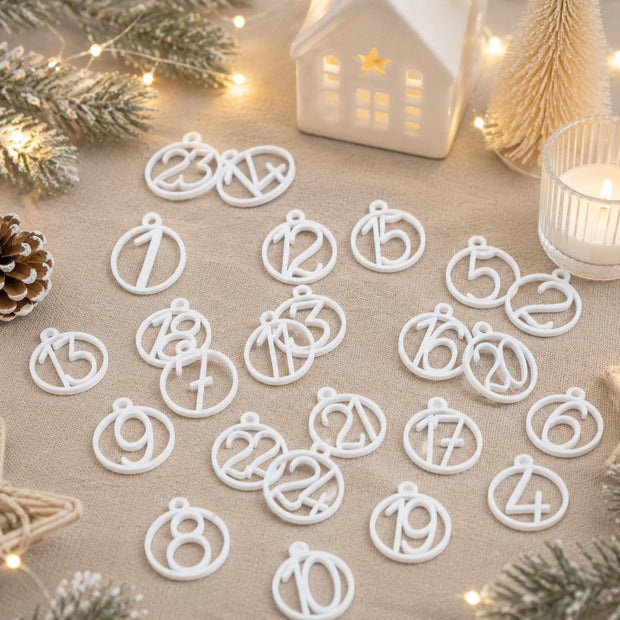 Adventskalender Zahlen Set in Weiß
